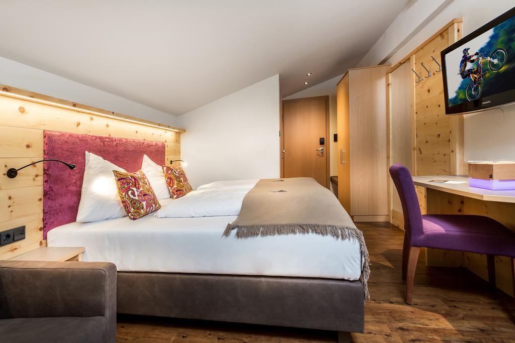 Hotel Talblick Saalbach-Hinterglemm Pokój zdjęcie